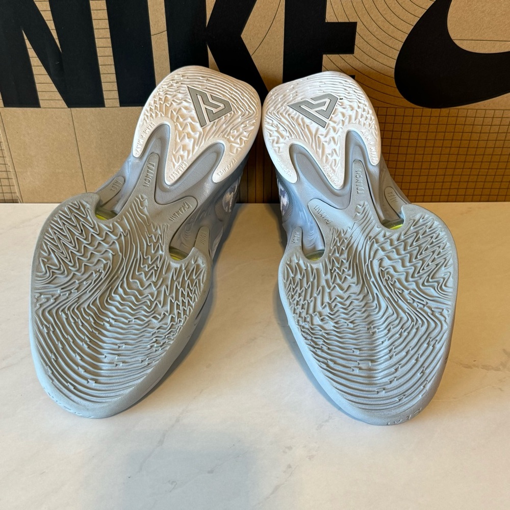 Final Sale!!!  🌺 NIKE 🌺 Nike Zoom Freak 4 TB 👟 - Picture 9 of 10